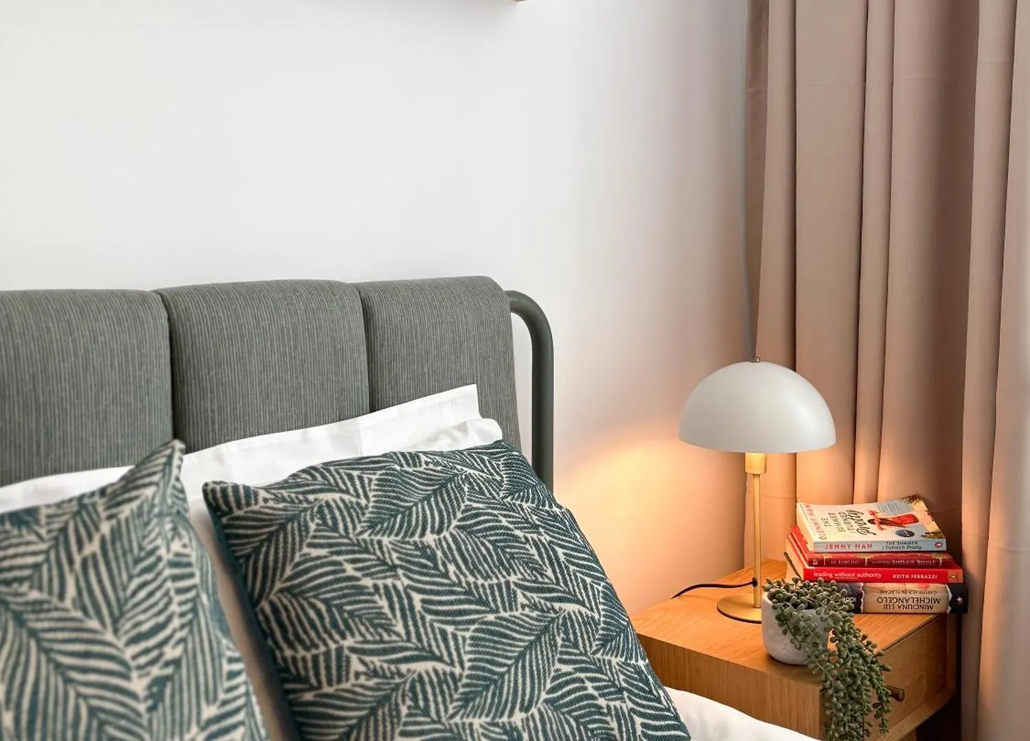The Cozy Flat - Modern, New, 2 Rooms Apartment, Parking Bucharest Apartment